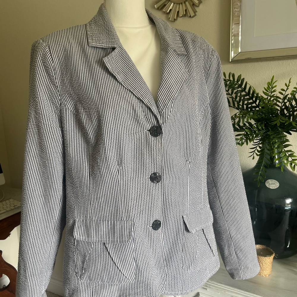 Women's  Joni B Seersucket Bl/Wh Striped Blazer sz XL